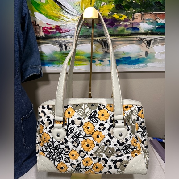 Vera Bradley Caroline Go Wild 2013 Retired Pattern with Leather Trim RARE - Picture 2 of 10